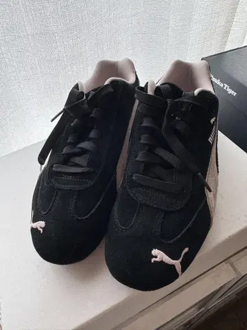 Puma 스웨이드 블랙 스니커즈 5.5 US