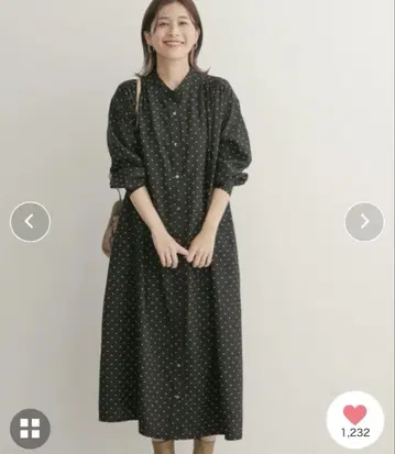 어반 리서치 도어스 도트 개더 원피스 블랙