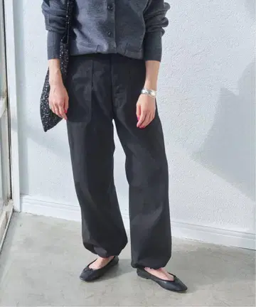 스픽앤스팬 블랙 와이드 팬츠 사이드 포켓 포함