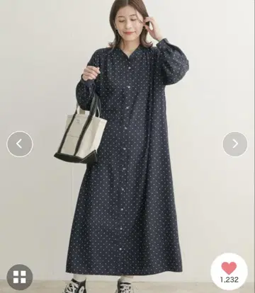 어반 리서치 도어스 도트 개더 원피스 네이비