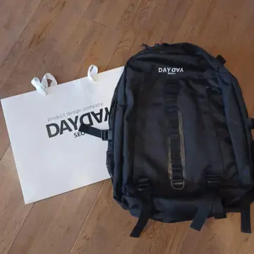 DAYOVA 블랙 백팩