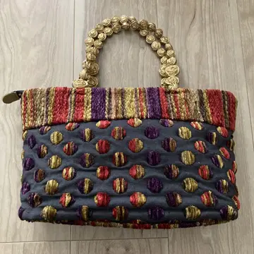 싱크비 thinkbee! 장미 모티브 손잡이와 물방울 패턴 핸드백