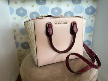 새상품급 MICHEAL KORS 숄더백