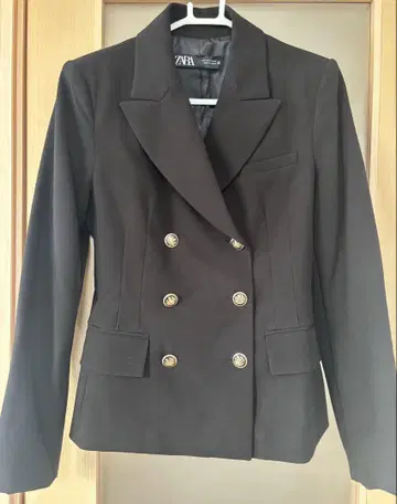 ZARA 블랙 골드 더블 버튼 자켓