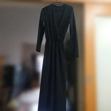 블랙 긴팔 니트 원피스