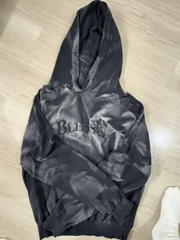 BlessU 블랙 후드티