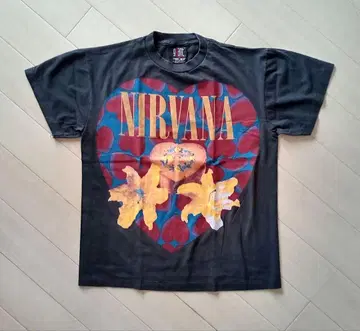NIRVANA 닐바나 밴드 Heart Shaped Box 티셔츠