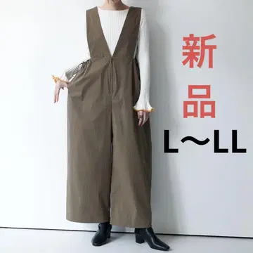 [ 미사용 새상품 ] Brown&Street 드로스트 V넥 올인원
