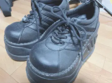 데모니아 DEMONIA 통굽 스니커즈