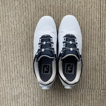 새상품급 남성용 FootJoy 골프화 화이트/네이비 24.5
