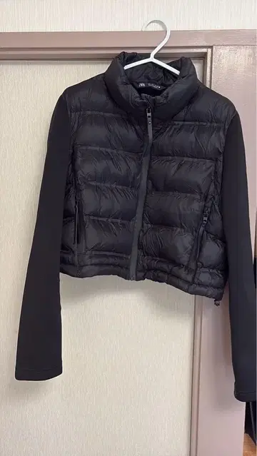 블랙 숏 다운 자켓