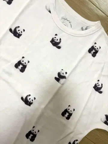 미착용 새상품 젤라또피케 팬더 무늬 반팔 풀오버