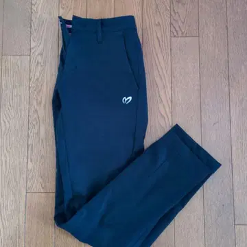 12/17 한정판 MASTER BUNNY EDITION 여성 팬츠