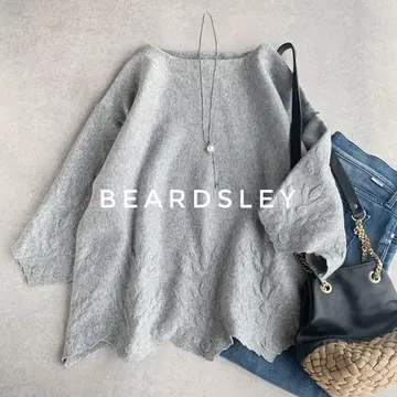 BEARDSLEY 루즈핏 니트 입체 꽃 그레이 7부 소매 보트넥