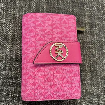 MICHAEL KORS 핑크 접이식 지갑