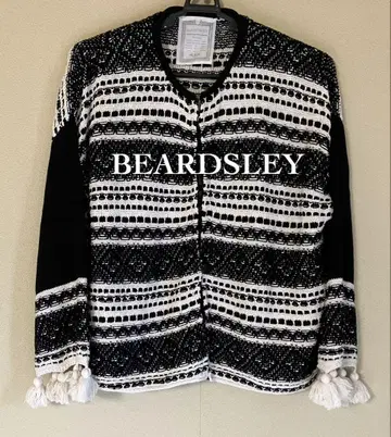 새상품급 BEARDSLEY 자카드 프린지 가디건 사이즈 F