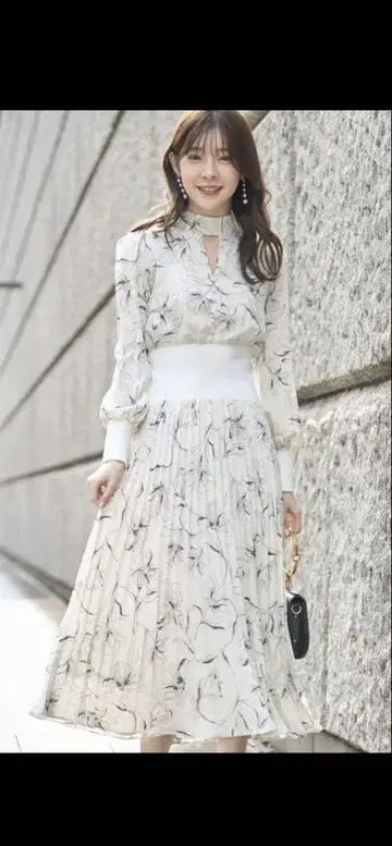 허리 리브 절개 플라워 프린트 원피스 toccocloset 미사용품