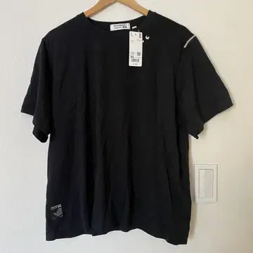 택 포함 새상품 유니클로 UNIQLO 박스 T 안야 힌드마치 안야