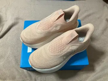 HOKA 스카이워드 레이스리스 SKYWARD LACELESS