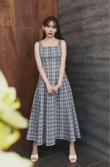 Herlipto 패딩턴 롱 드레스 M 블랙 블랙