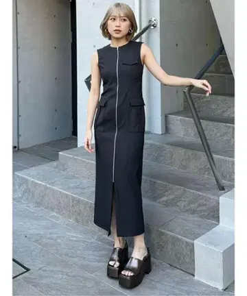 [ 미사용 새상품 ] MURUA 프론트 지퍼 내로우 원피스