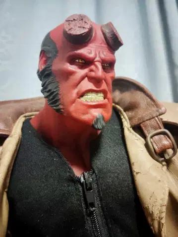 2004.Mezco Toys/18inch'HELLBOY'
