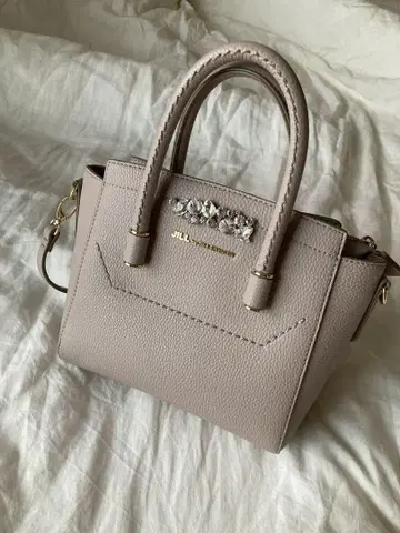 JILL STUART 비쥬 부착 핸드백