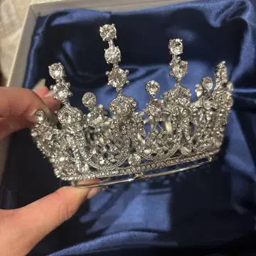 티아라 크라운