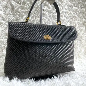 BALLY 퀼팅 가죽 핸드백 천연 가죽 턴락 골드 금장 장식