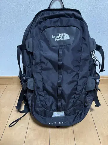 THE NORTH FACE HOT SHOT 블랙 백팩