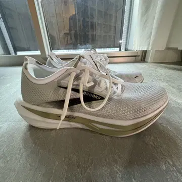 Brooks 하이페리온 3 26.5cm 박스 없음 주행 거리: 110km