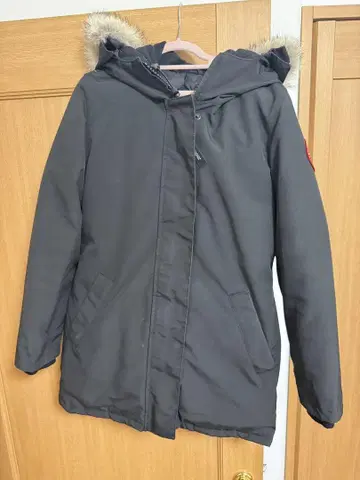 Canada Goose 다운 자켓 블랙