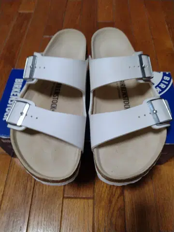 [ 착용 1회 ] 버켄스탁 애리조나 42 27cm BIRKENSTOCK
