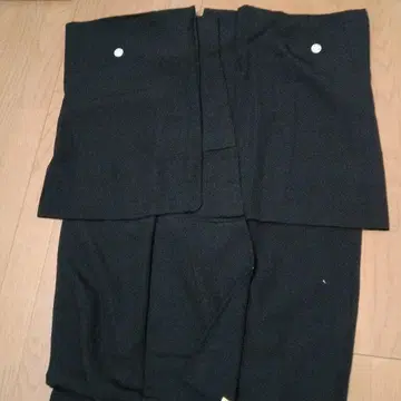 상복 둥근 타치바나 가문장 부착 클리닝 완료