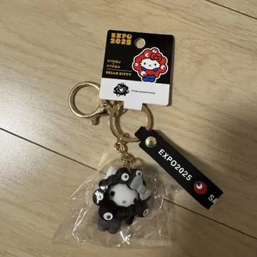 키티 헬로키티 산리오 미야쿠미야쿠 흑백 블랙 키링