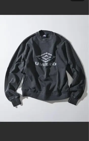 UMBRO 다크 그레이 크루넥 맨투맨