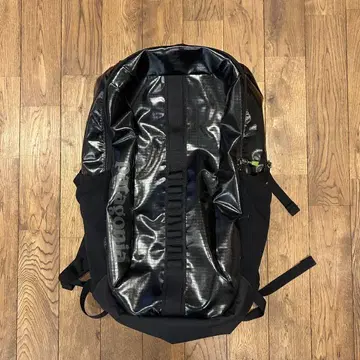 Patagonia 블랙 백팩 30L 사이즈
