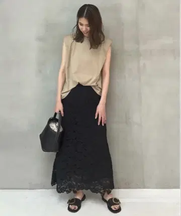 미라 오웬 크로셰풍 스트레이트 롱 스커트