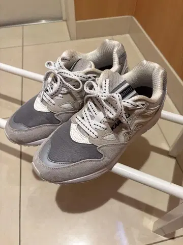KARHU 카루 스니커즈 US 6 사이즈