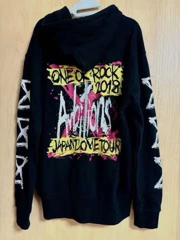 ONE OK ROCK AMBITIONS 후드티 M 사이즈