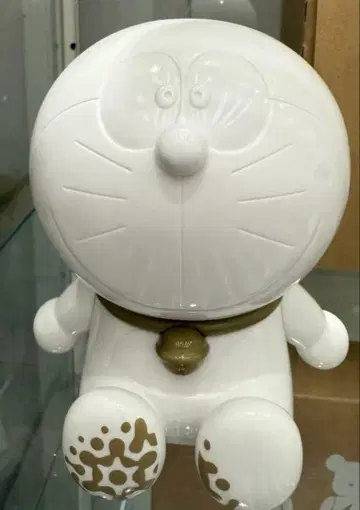 오사카 간사이 만박 expo 도라에몽 재팬 베어브릭 콜라보