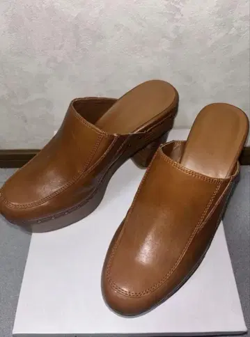 EMODA 스텝 힐 벌키 사보