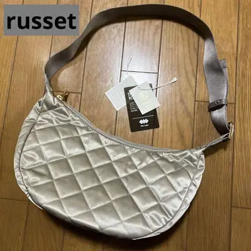 russet 퀼팅 숄더백
