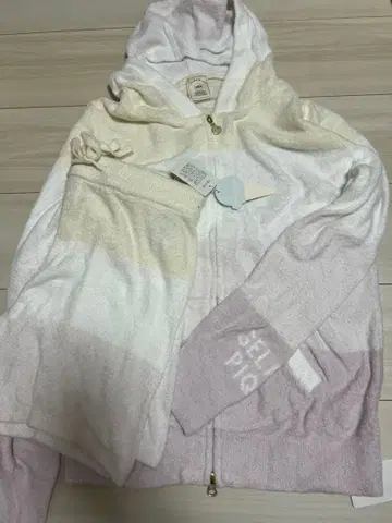 후드 부착 룸웨어