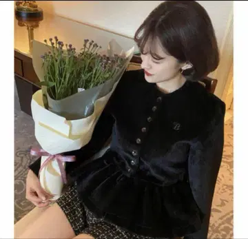 Bibiy. 페플럼 가디건