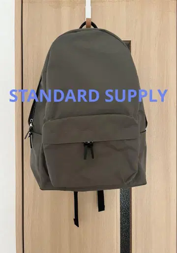 미사용 한정판 모델 STANDARD SUPPLY DAYPACK 올리브