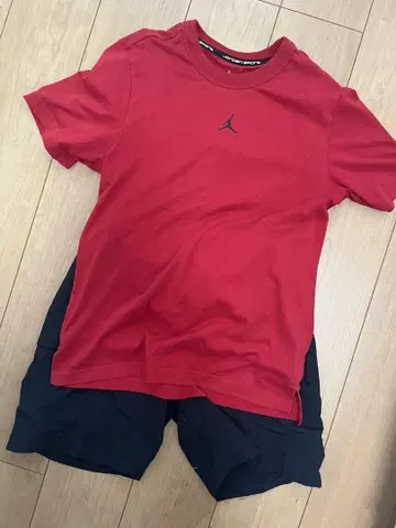 Jordan Dri-FIT 레드 티셔츠 M UNIQLO 팬츠 세트