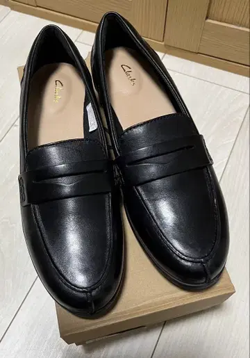 클락스 함블 로퍼 (블랙 가죽) 미사용 새상품 24