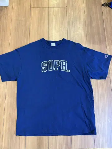 SOPH. Champion 네이비 셔츠