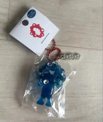 오사카 간사이 박람회 미야쿠미야쿠 축광 키링 파랑